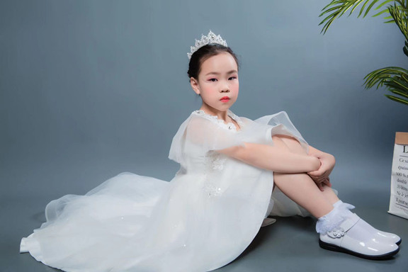 J52班莫玮琪  Vicky_副本.jpg