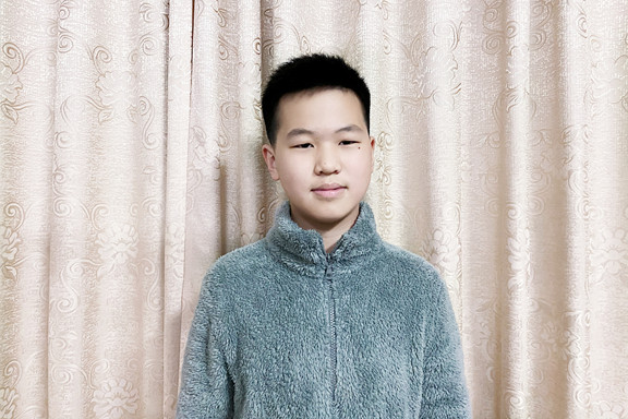 石龙高73班 卢宣潼 Benson _副本_副本.jpg