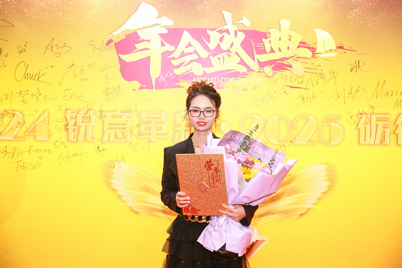 Marsha_副本.jpg